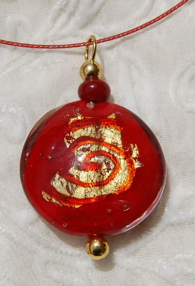 Rouge et or